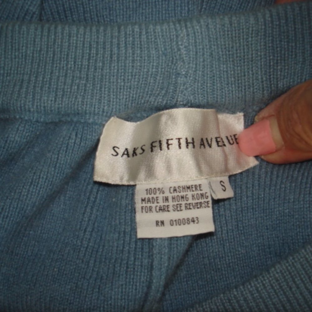 Saks Fifth Avenue 100% cashmere pants 4-6